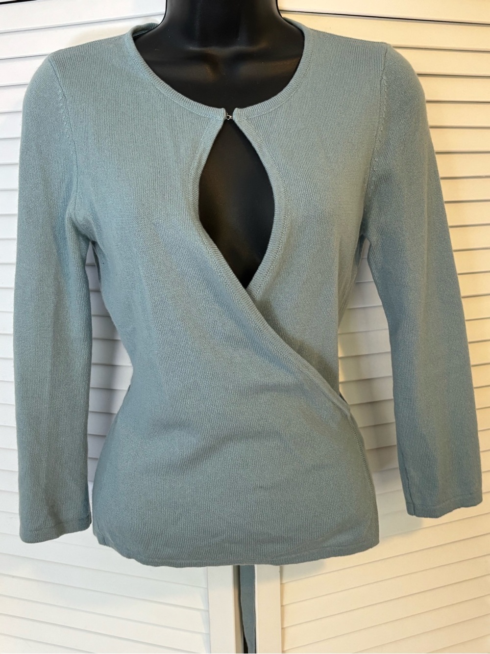 DVF Dianne Von Furstenberg 100% cashmere keyhole wrap sweater lSz Sm / M